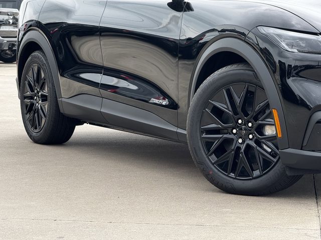New 2026 Black Ford Select image 11
