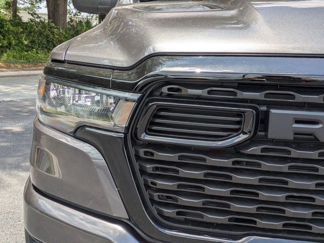 2026 Ram 1500 Express Crew Cab 4x4 5'7" Box