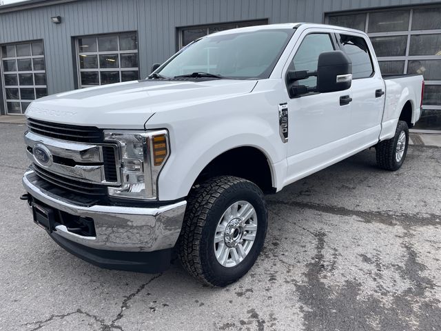 2018 Ford F-250SD XLT - Oxford White exterior view 3