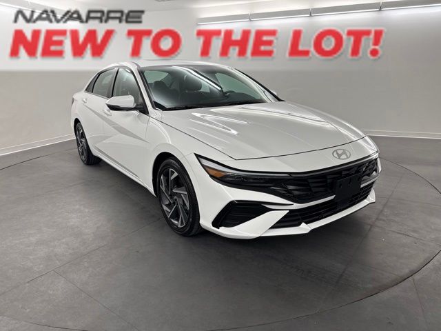 2026 Hyundai Elantra Blanco Sedán Tracción delantera Transmisión variable continua