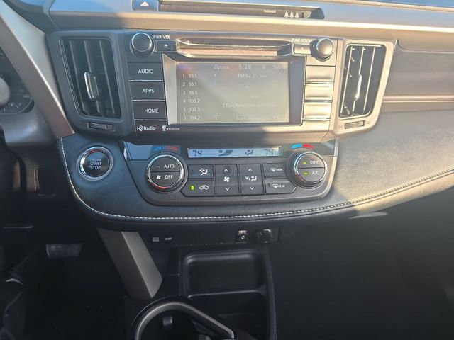 Used 2018 Black Toyota XLE image 21
