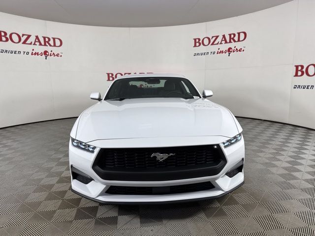 2025 Oxford White Ford Mustang EcoBoost RWD Coupe