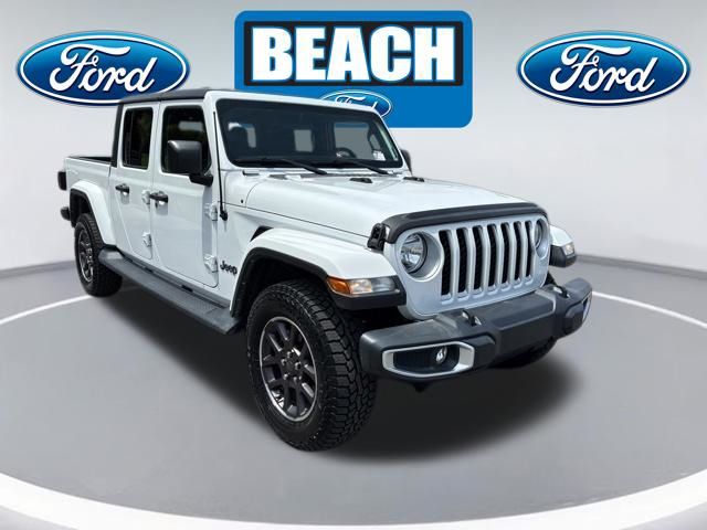 Bright White Clearcoat 2021 Jeep Gladiator Pickup Truck Four-Wheel Drive 8-Speed Automatic