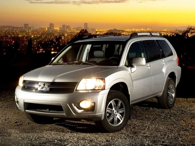 White 2008 Mitsubishi Endeavor LS SUV / Crossover Front-Wheel Drive 4-Speed Automatic
