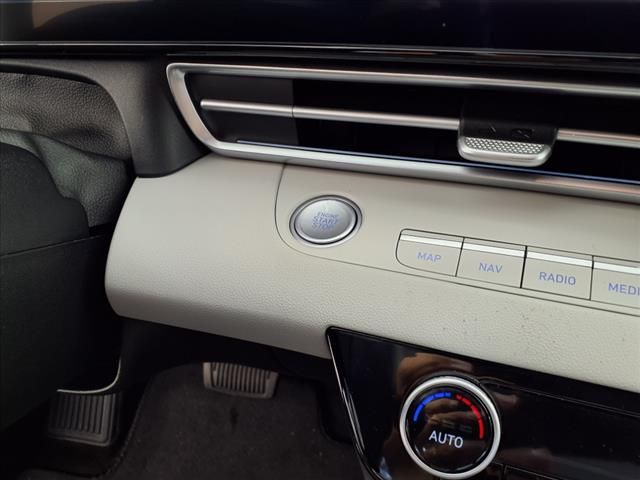 2025 Hyundai Elantra Limited photo