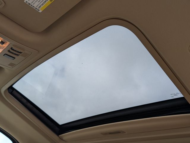 Used 2014 White Chevrolet LTZ image 22