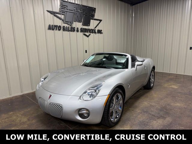 Cool (Liquid Silver Metallic) 2007 Pontiac Solstice Base Convertible Rear-Wheel Drive 5-Speed Automatic