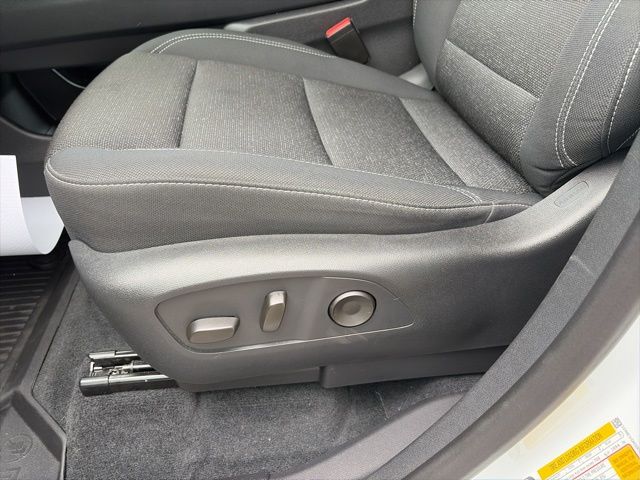 2025 Chevrolet Traverse LT White at Klick Lewis Buick Chevrolet