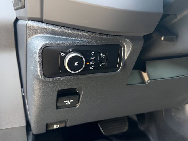 Used 2025 Gray Metallic Ford Badlands image 23