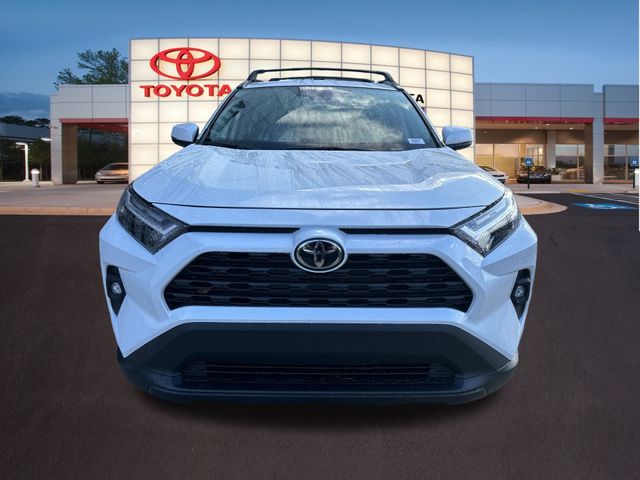 2025 Toyota RAV4 XLE Premium 24