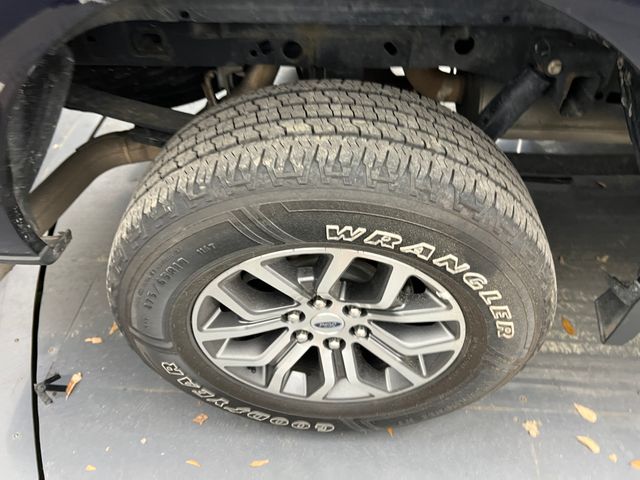 2021 Agate Black Metallic Ford F-150 Lariat 4X4 Truck
