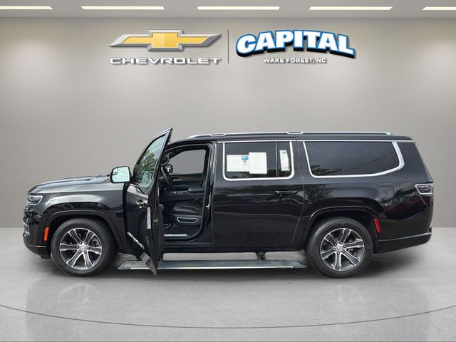 Used 2024 Black Jeep Base image 9