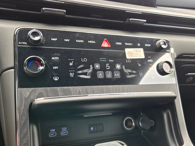 2027 Genesis GV80