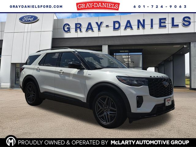 White Metallic 2026 Ford Explorer SUV / Crossover Rear-Wheel Drive Automatic