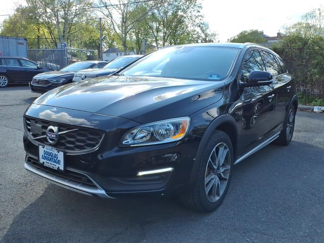 2017 Volvo V60 Cross Country