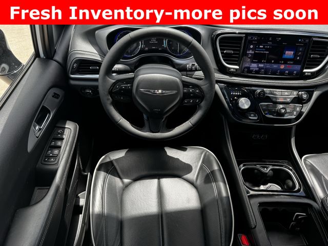 2025 Chrysler Pacifica Limited White at Big Star Chrysler Jeep Dodge Ram 