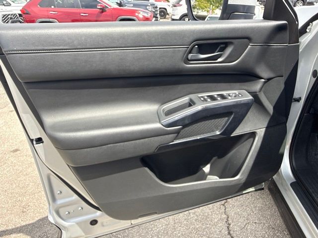 Used 2024 Nissan Pathfinder SUV