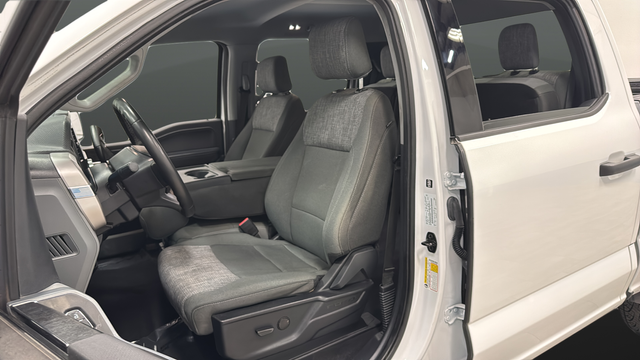 Used 2023 Oxford White Ford XLT image 9