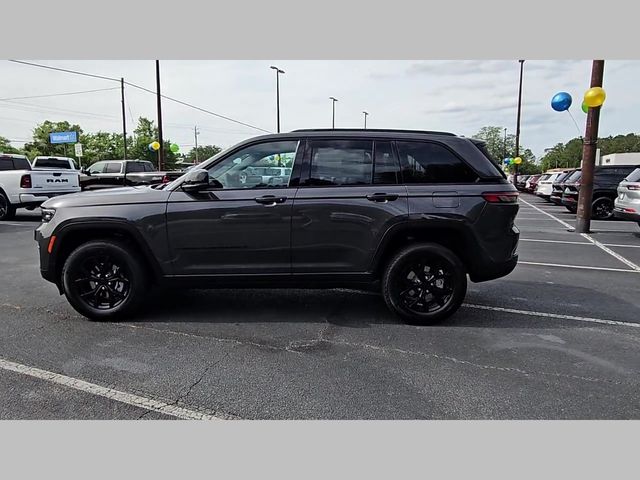 2025 Jeep Grand Cherokee Altitude X 4x2