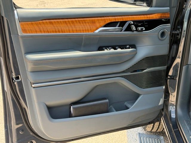 Used 2022 Jeep Grand Wagoneer SUV