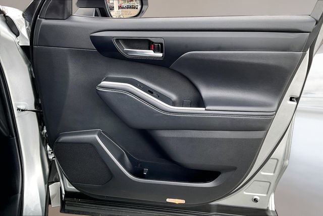 Used 2024 Toyota Highlander XLE 4D Sport Utility