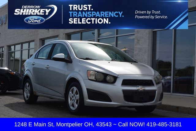 Silver Ice Metallic 2014 Chevrolet Sonic Sedan Front-Wheel Drive 6-Speed Automatic