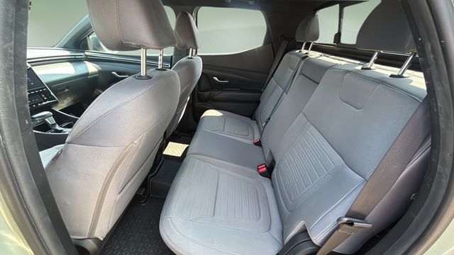 Used 2023 Green Hyundai SEL Premium image 21