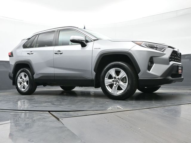 2021 Toyota RAV4 Hybrid XLE 39