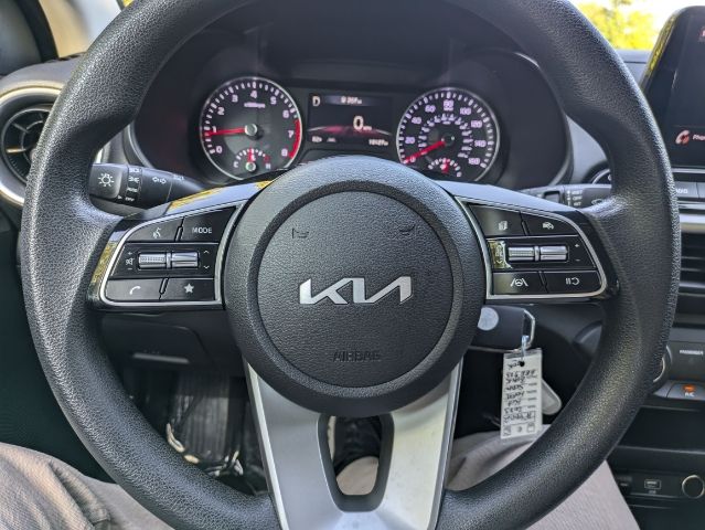 2023 Kia Forte LXS 19