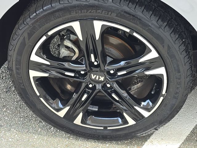 2021 Kia K5 GT-Line:B02116A