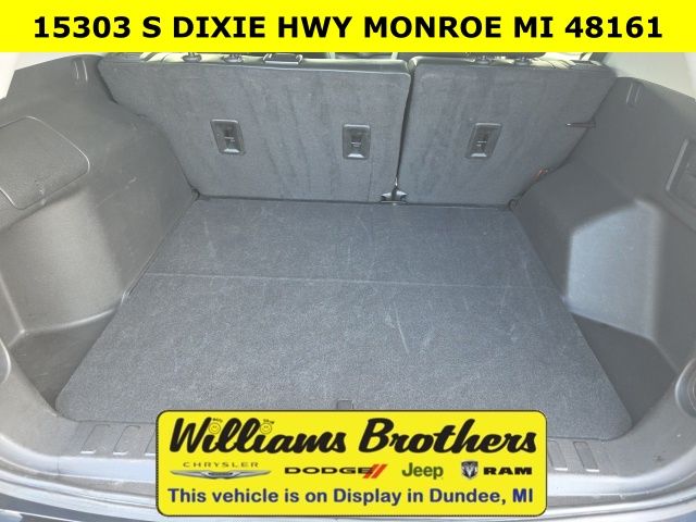 2024 GMC Terrain SLT - Ebony Twilight Metallic exterior view 7