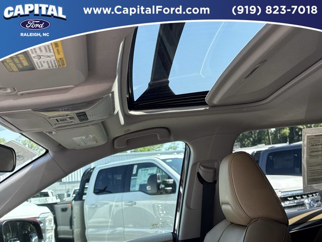 Used 2025  Toyota XLE Premium image 22