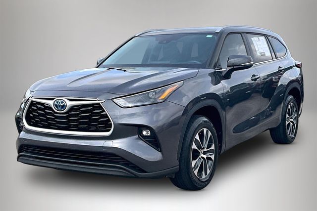 Used 2024 Toyota Highlander Hybrid XLE 4D Sport Utility