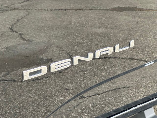 2021 GMC Canyon Denali 26