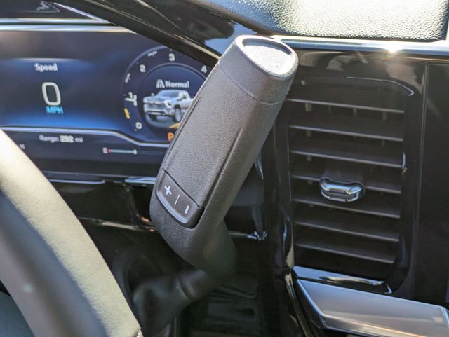 2025 Chevrolet Silverado 2500HD LT photo