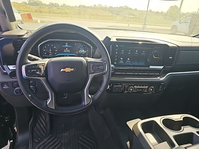 2024 Chevrolet Silverado 1500 LT 18