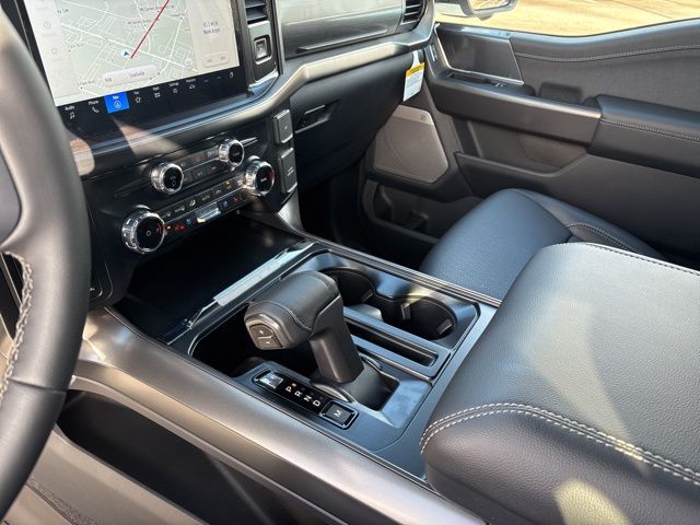 New 2025 White Ford Lariat image 21