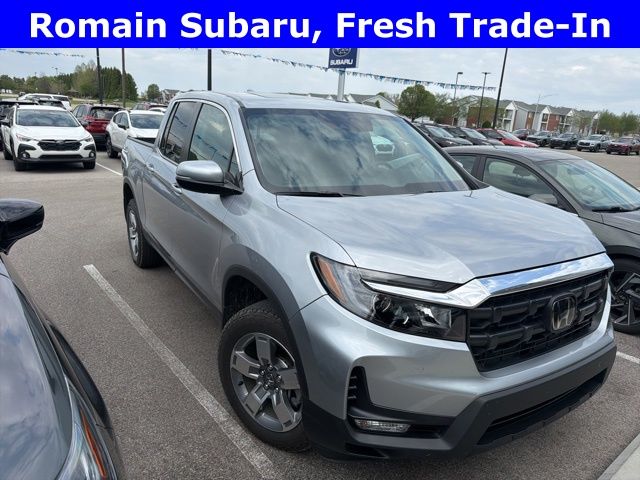 Silver 2025 Honda Ridgeline RTL AWD Pickup Truck All-Wheel Drive 9-Speed Automatic