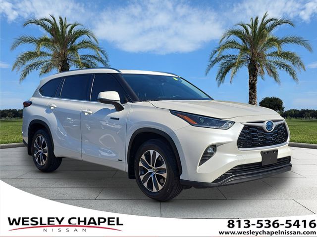 2021 Toyota Highlander Hybrid XLE AWD