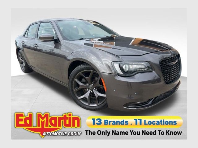Crystal Metallic 2021 Chrysler 300 Sedan Rear-Wheel Drive 8-Speed Automatic