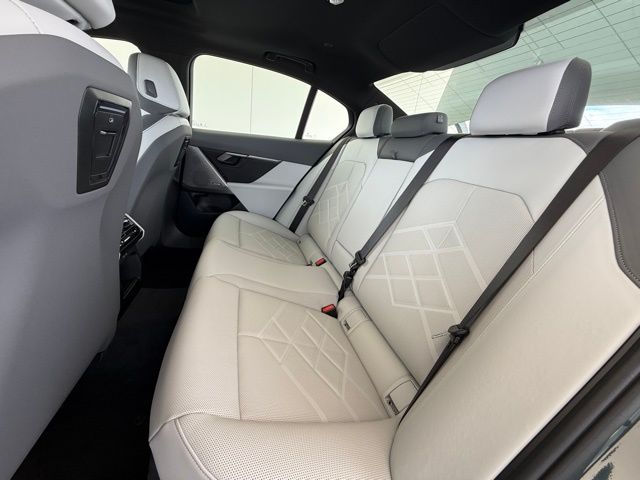 2026 Bmw iX iX xDrive45 photo 36
