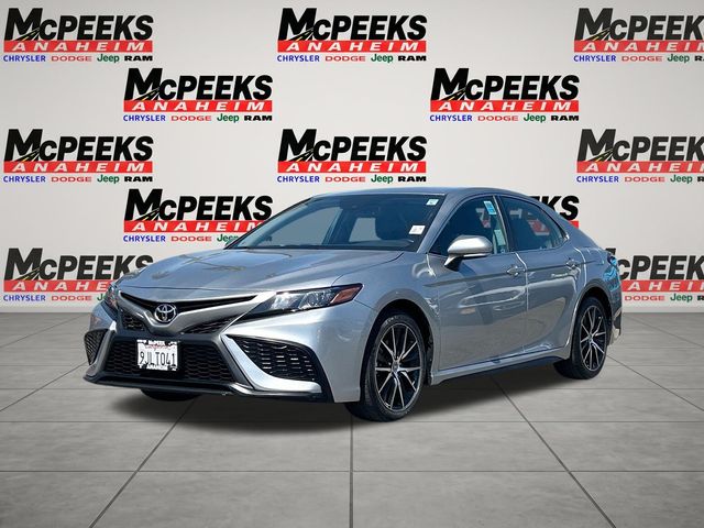 Celestial Silver Metallic 2024 Toyota Camry Sedan Front-Wheel Drive 8-Speed Automatic