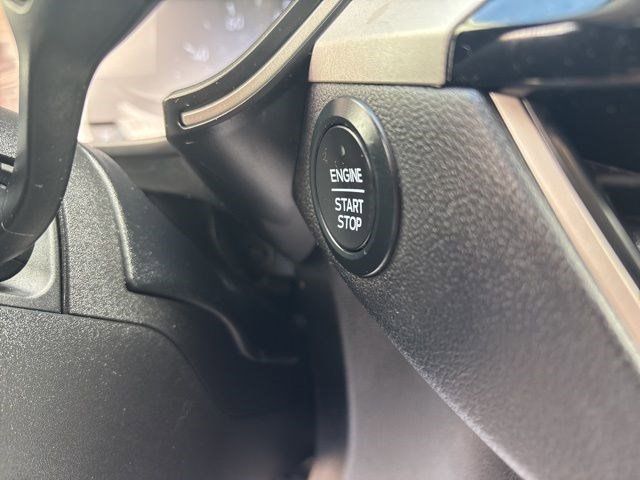 2021 Ford Escape SE photo