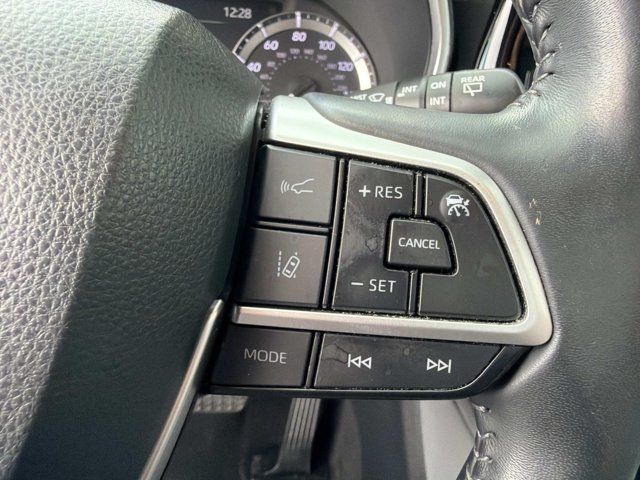 Used 2023 Toyota Highlander SUV