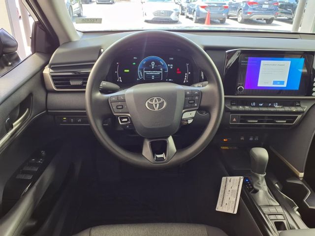 2025 Toyota Camry LE photo