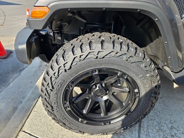 New 2025 Gray Jeep Sahara image 4