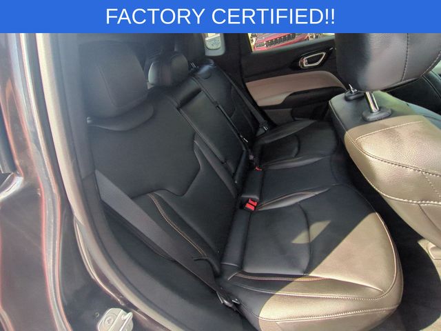 Used 2024  Jeep Limited image 33