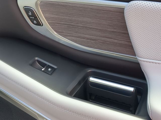 New 2026 Agate Black Metallic Ford Platinum® image 46