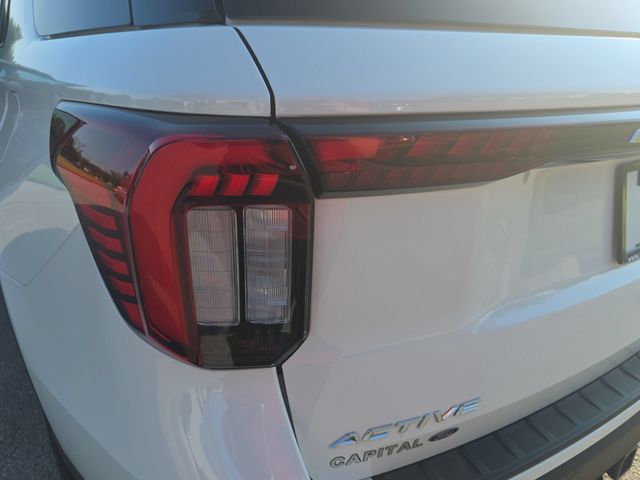 New 2026 Star White Metallic Tri-Coat Ford Active image 36