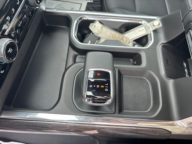 2025 Chevrolet Silverado 1500 LTZ - Photo 11